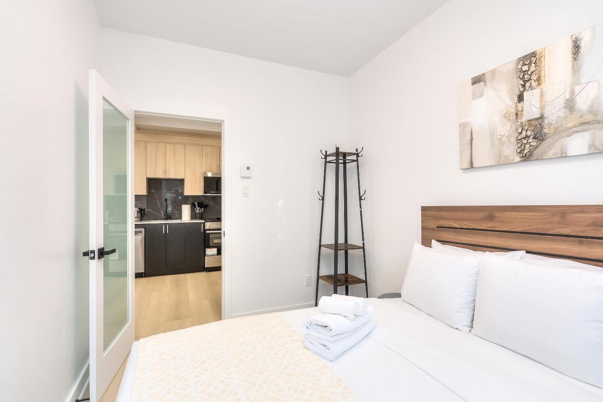 Free Indoor Parking Cozy & Spacious Condo In Heart Of Downtown Μόντρεαλ Εξωτερικό φωτογραφία